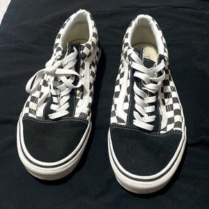 Vans black and white checkered classic skateboard shoe